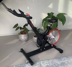 spinningfiets-lange-mensen