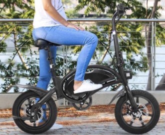 Fietsstep elektrisch met trappers