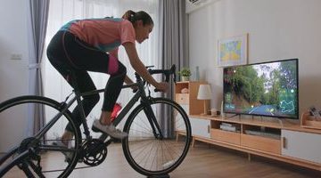 binnen-fietsen-op-fietstrainer